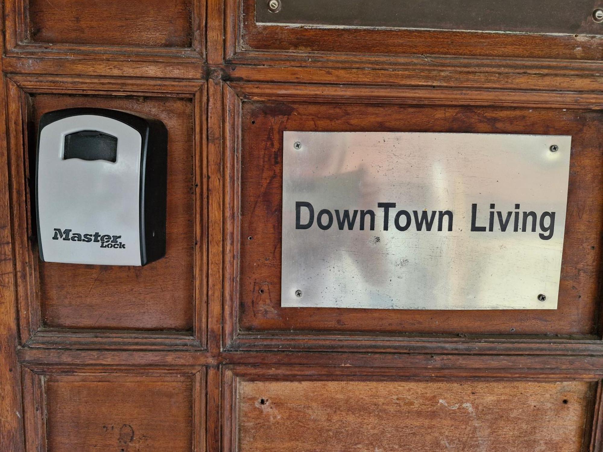 Downtown Living By 'Flats Nicosia' 아파트 외부 사진